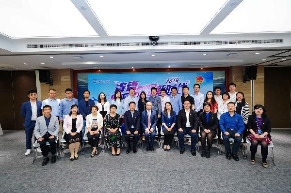 青春心向黨，建功新時(shí)代