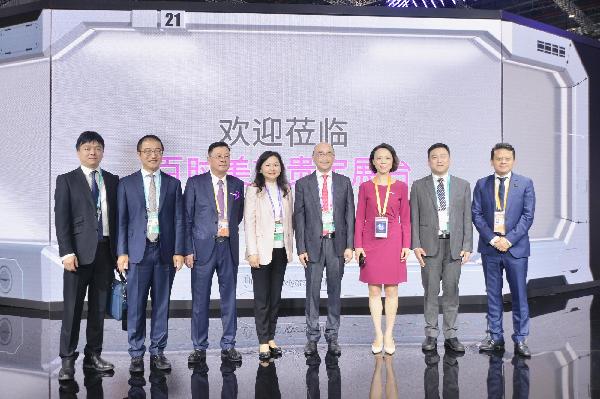 進(jìn)博會(huì)ing | 上藥控股與百時(shí)美施貴寶、杜邦、美迪科舉行簽約儀式